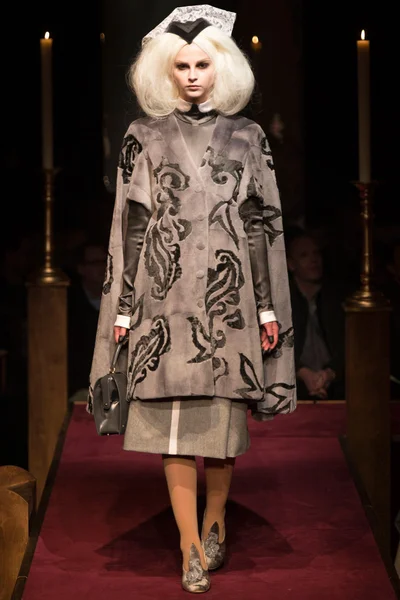 Look 13